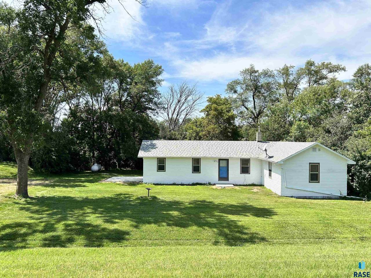 24799 457th Ave Avenue - Photo 1