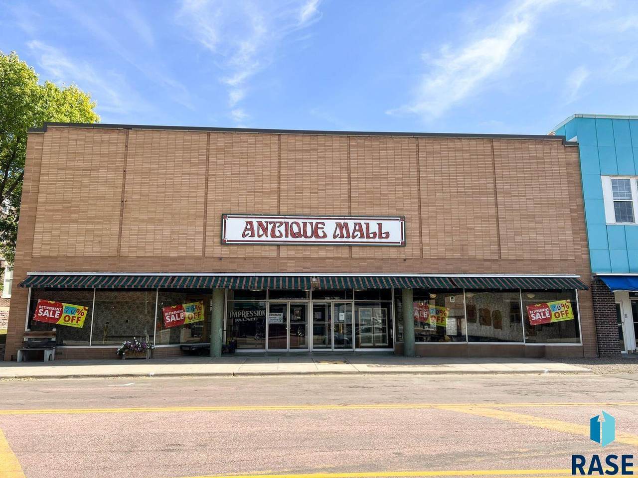 412 Main St Street - Photo 1