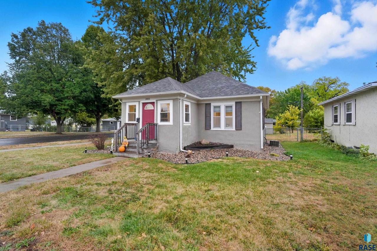 2400 Lake Ave Avenue - Photo 1