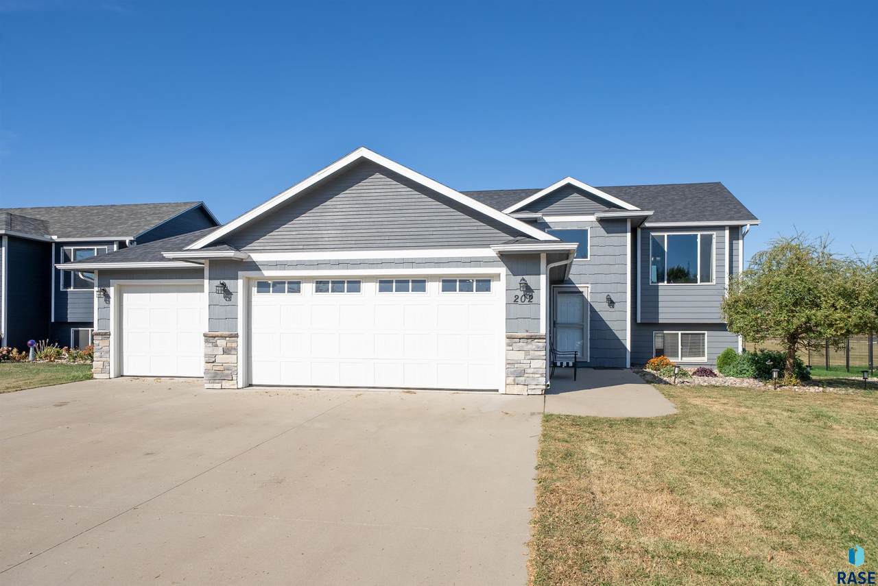 202 Tiger St Street - Photo 1