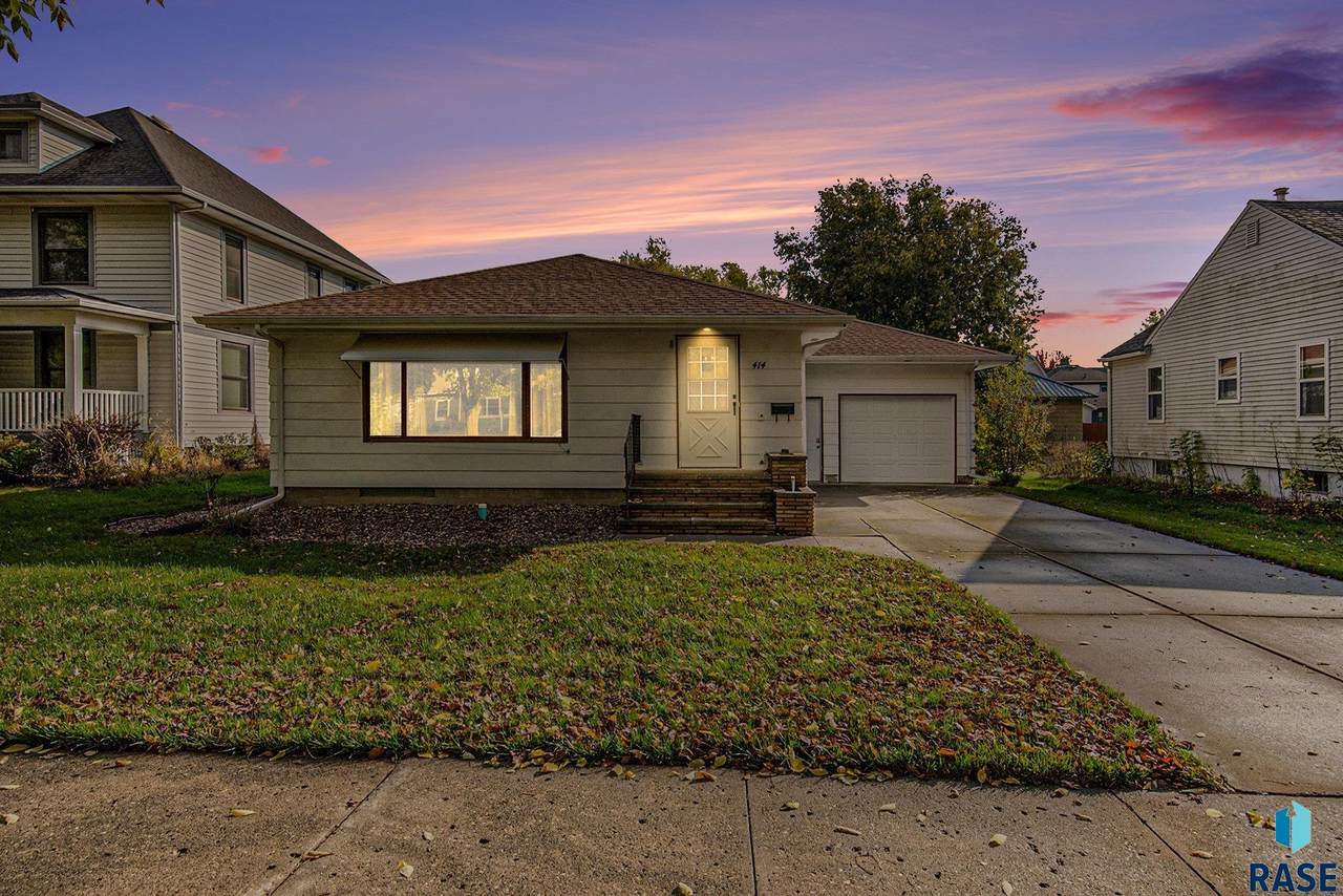 414 Freeman Ave Avenue - Photo 1