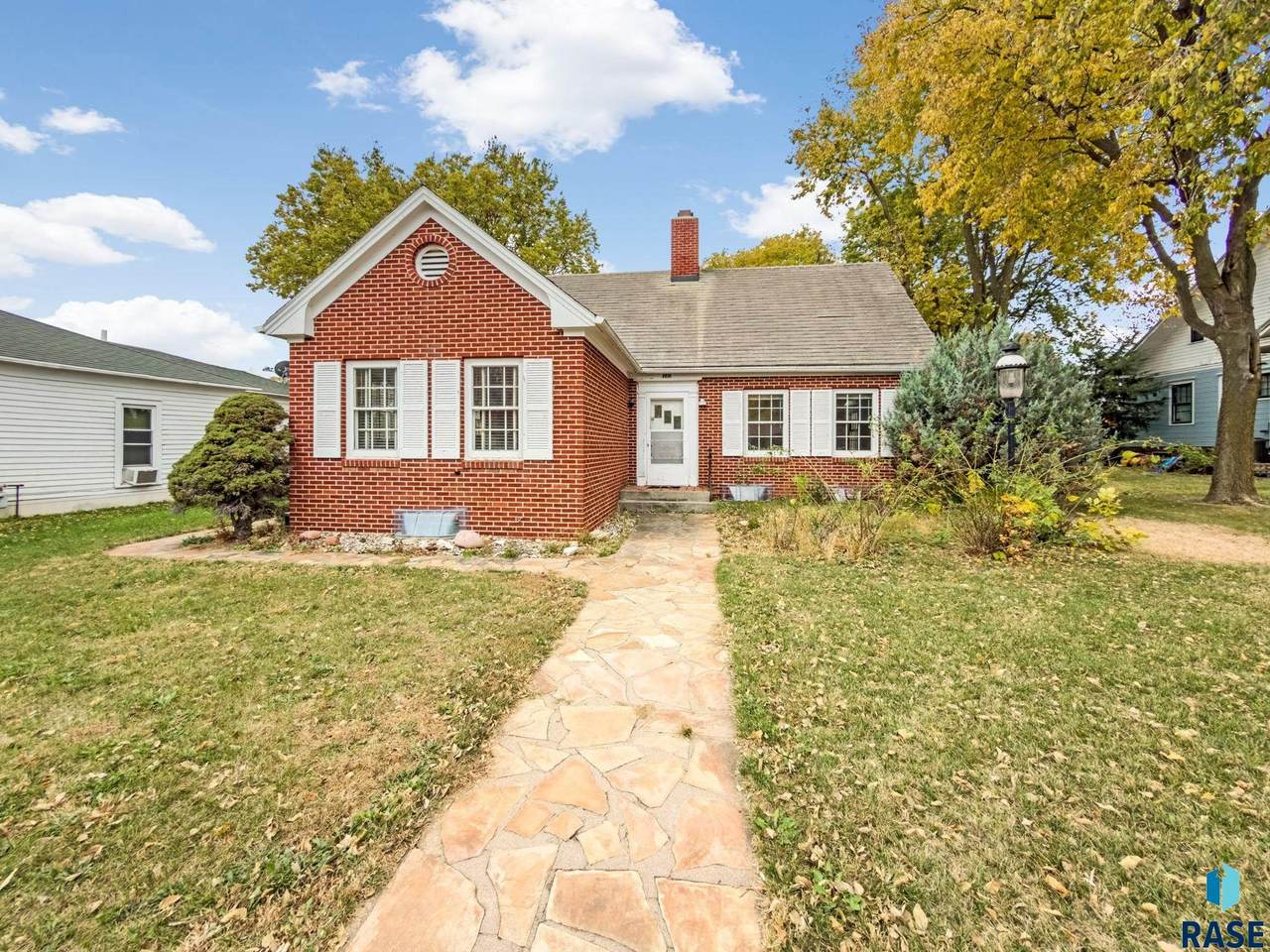 340 4th St Street - Photo 1