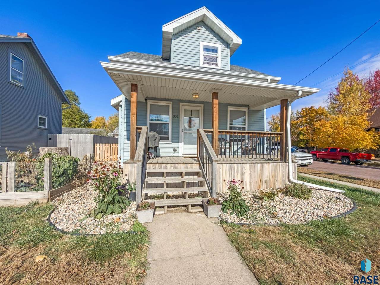 302 5th St Street - Photo 1