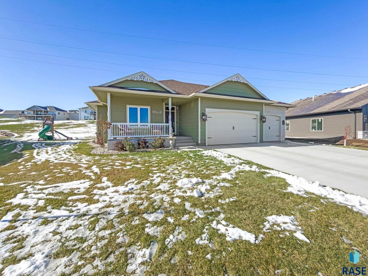 821 Sylvan Dr Drive - Photo 1