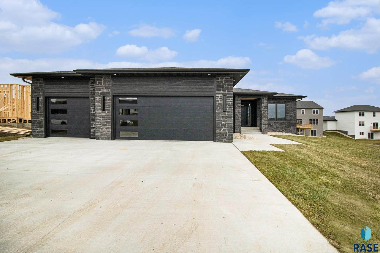 2812 Dunraven Ave Avenue - Photo 1