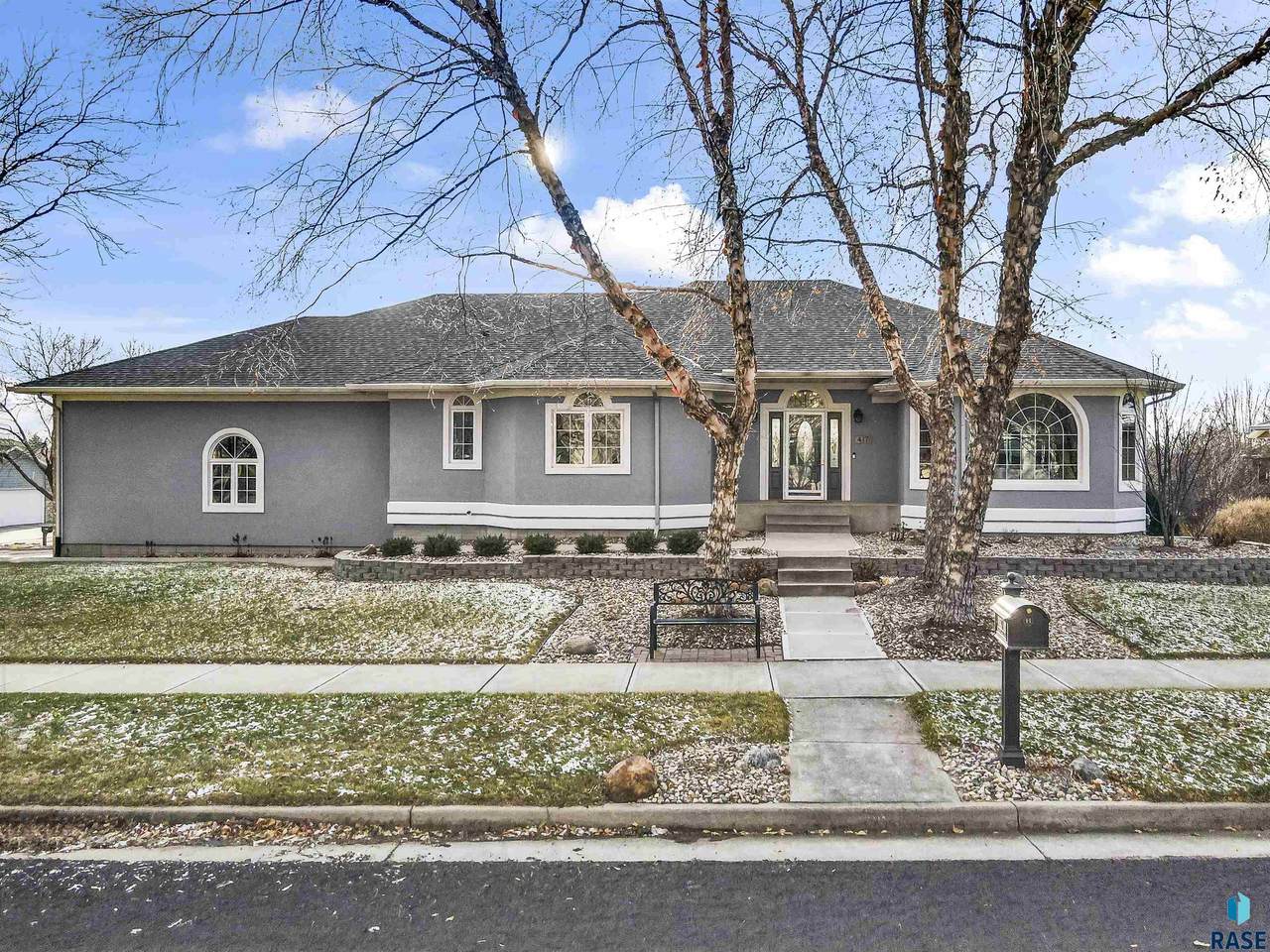 417 Meadowlark Cir Circle - Photo 1