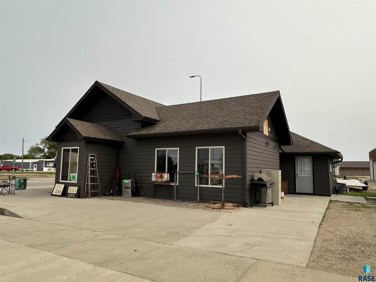 325 4th St Street - Photo 1