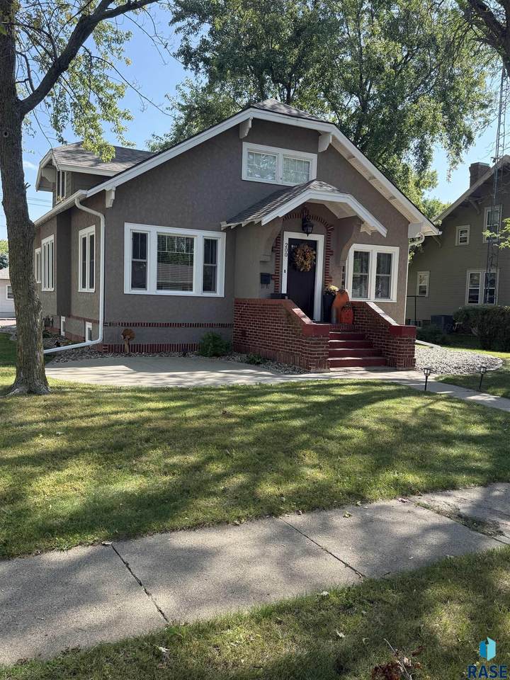 200 3RD St Street - Photo 1