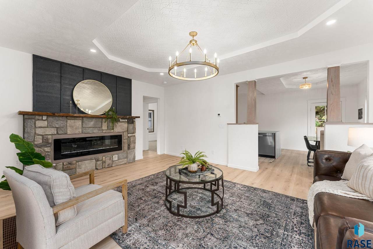 1101 2nd Ave Avenue - Photo 1