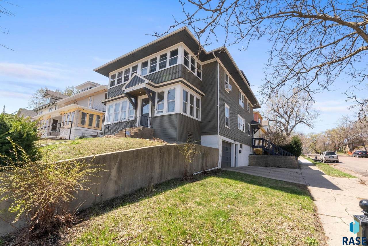 227 Spring Ave Avenue - Photo 1