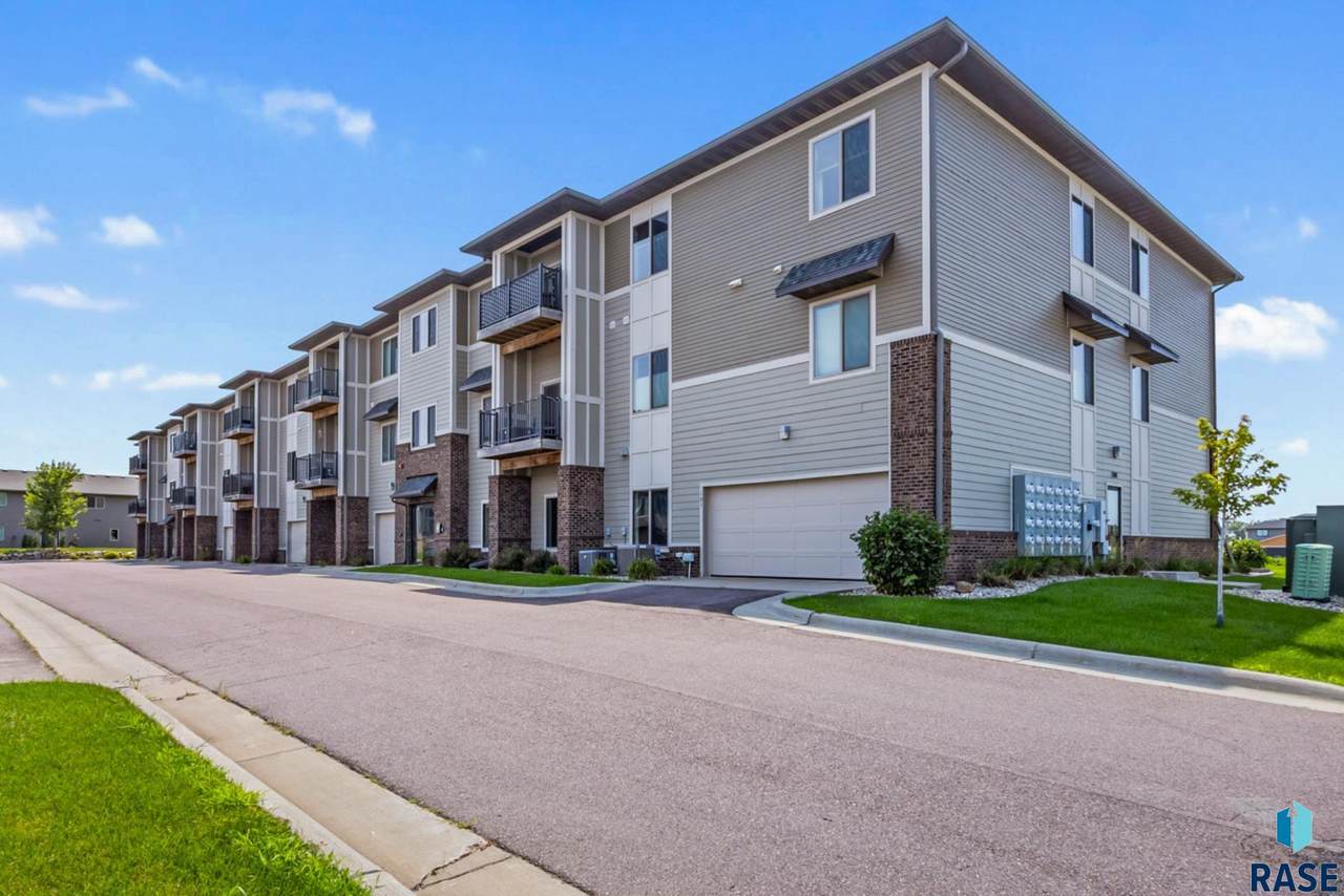 7701 Townsley Ave Avenue - Photo 1