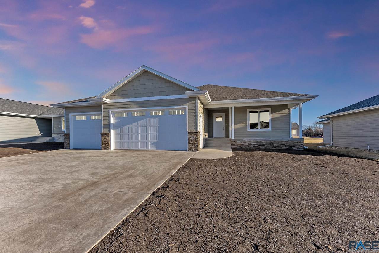 124 Chapelwood Dr - Photo 1