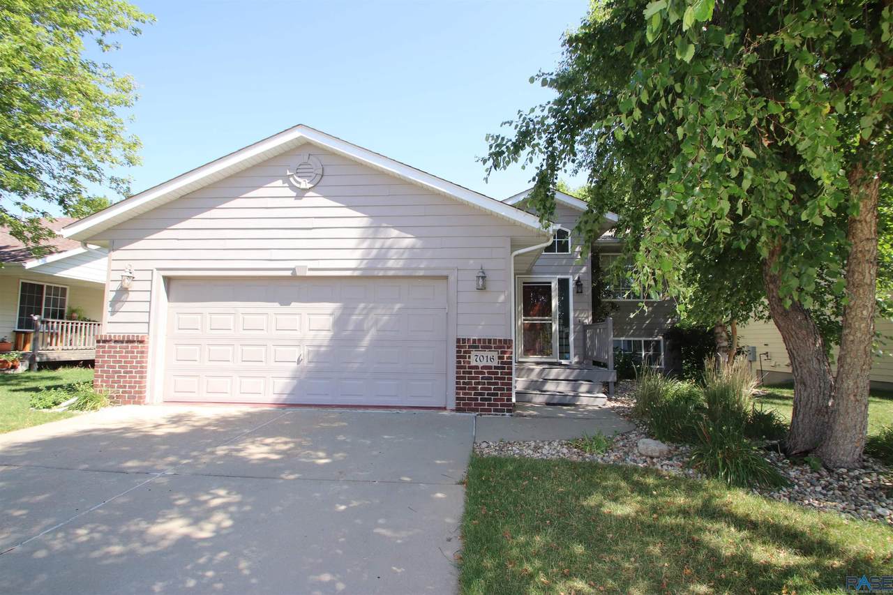 7016 50th St - Photo 1
