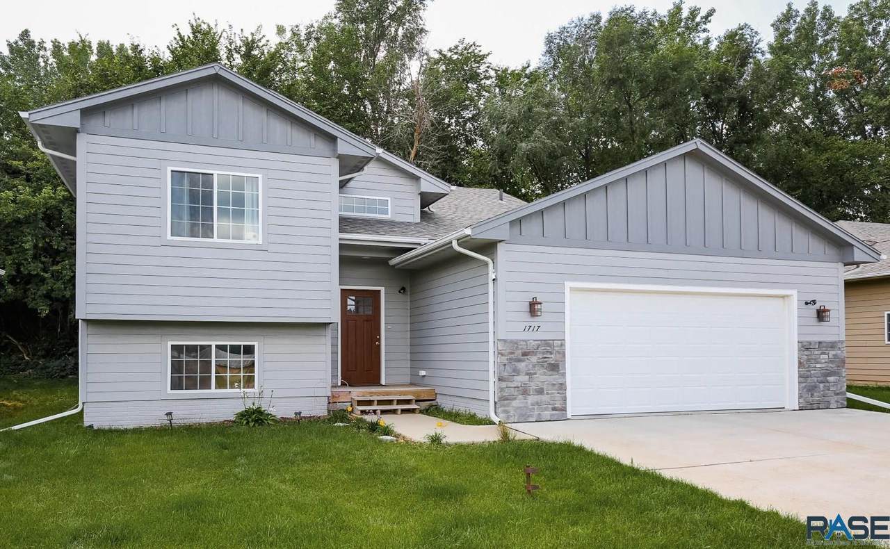 1717 Tracy Ln - Photo 1
