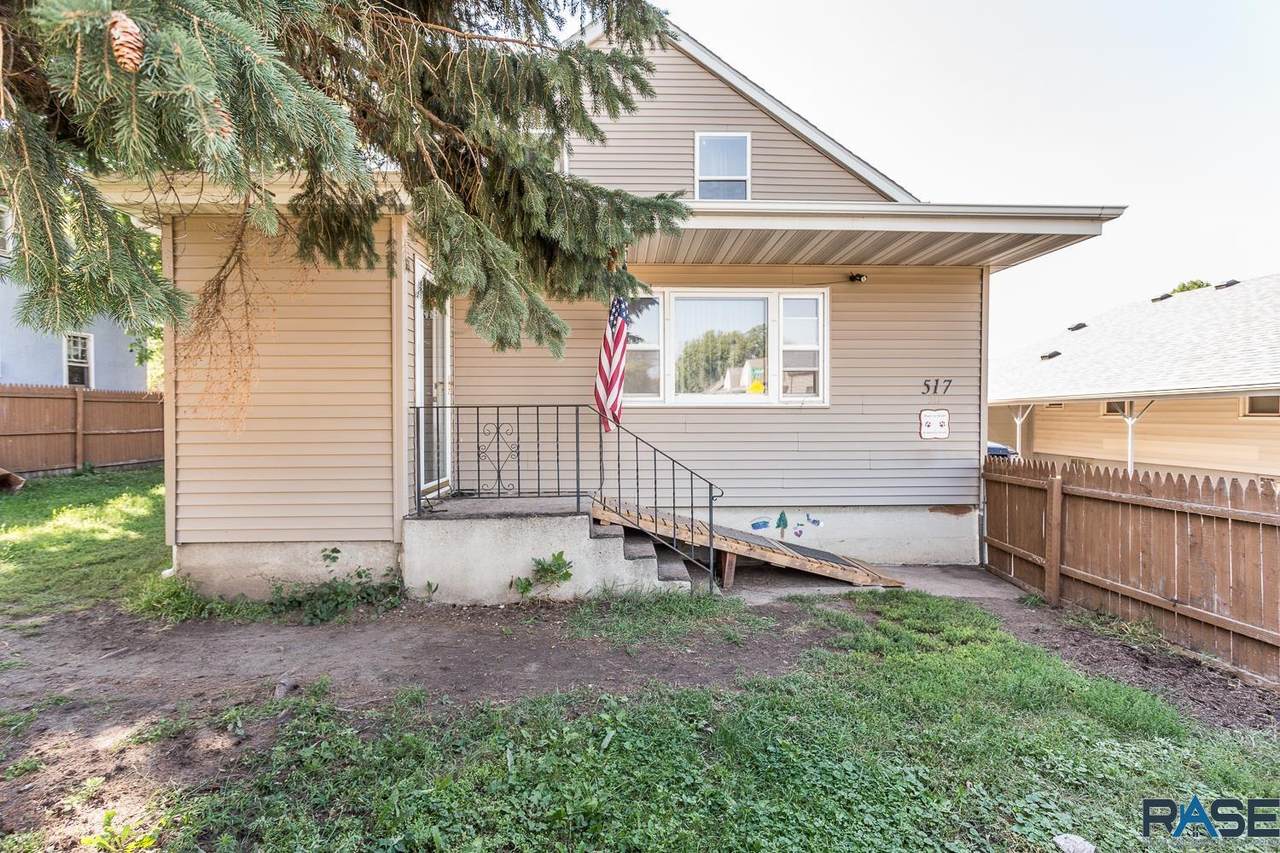 517 Wayland Ave - Photo 1