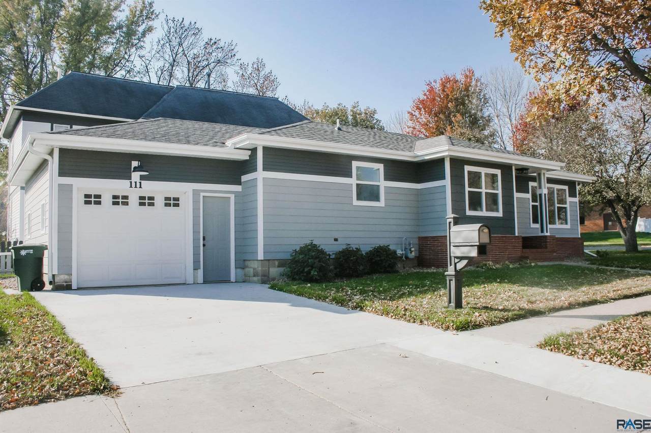 111 Dodge St - Photo 1