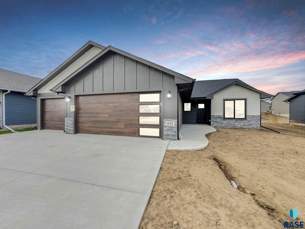 621 Union Ave Avenue - Photo 1