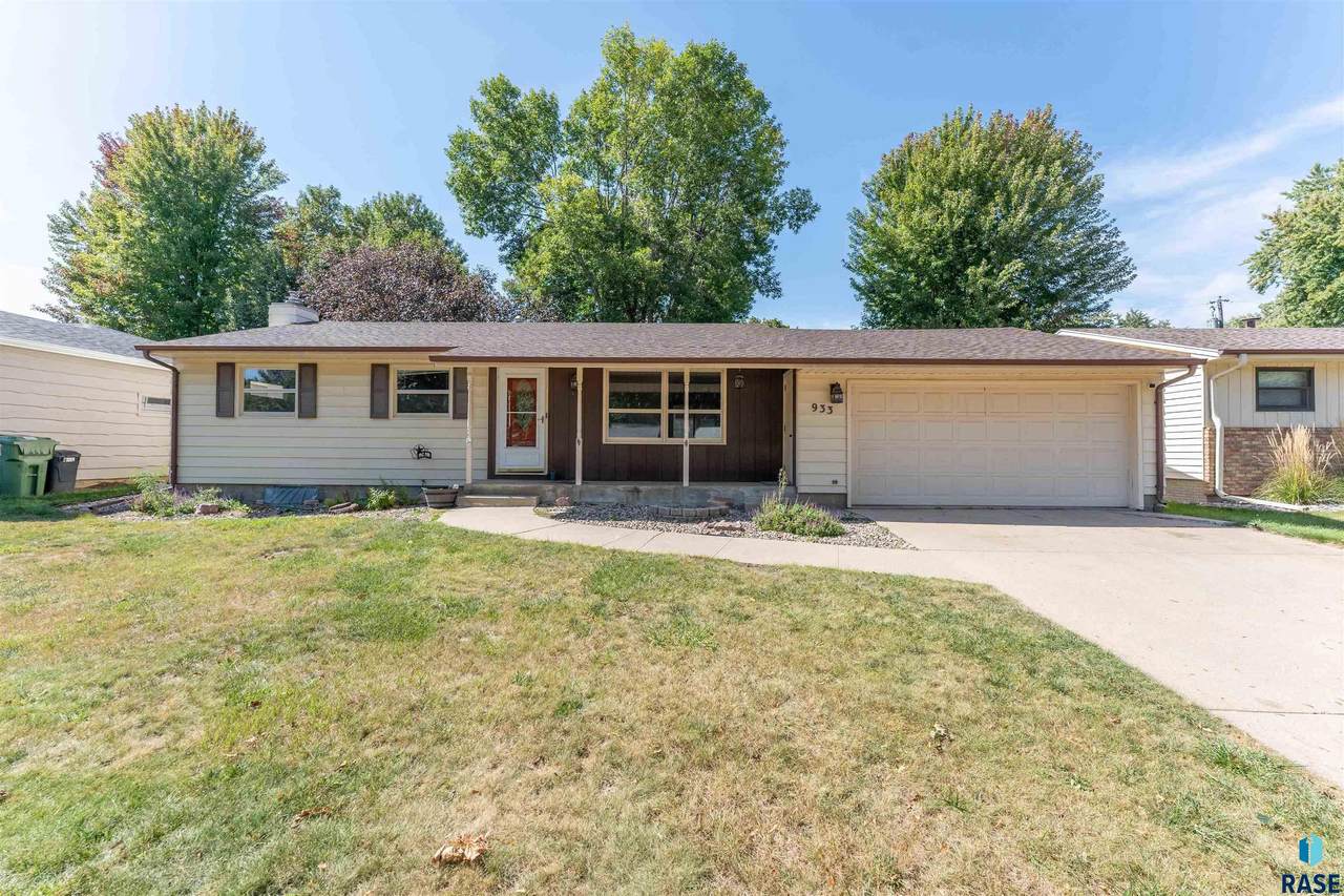 933 Grandview Ave Avenue - Photo 1