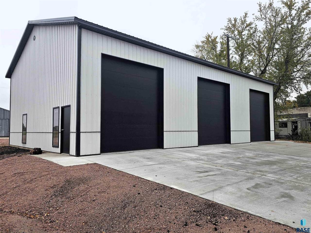 205 Clark Ave Avenue - Photo 1