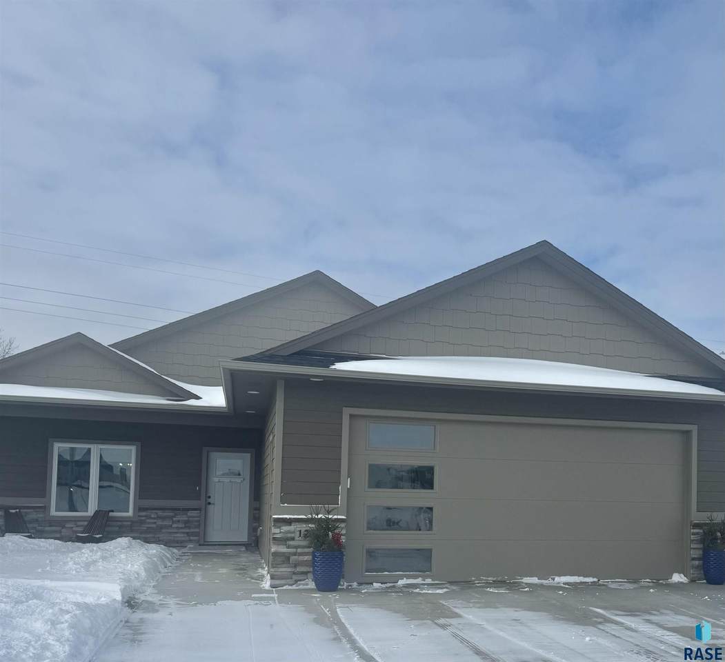 1201 Foss Ave Avenue - Photo 1