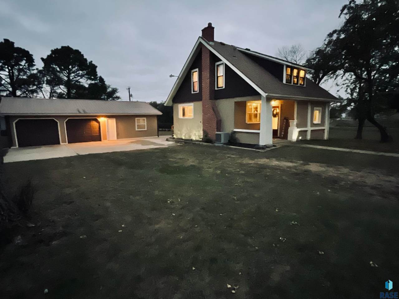 911 7th St Street - Photo 1