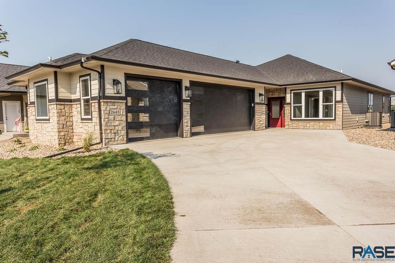 2645 Park Pl - Photo 1