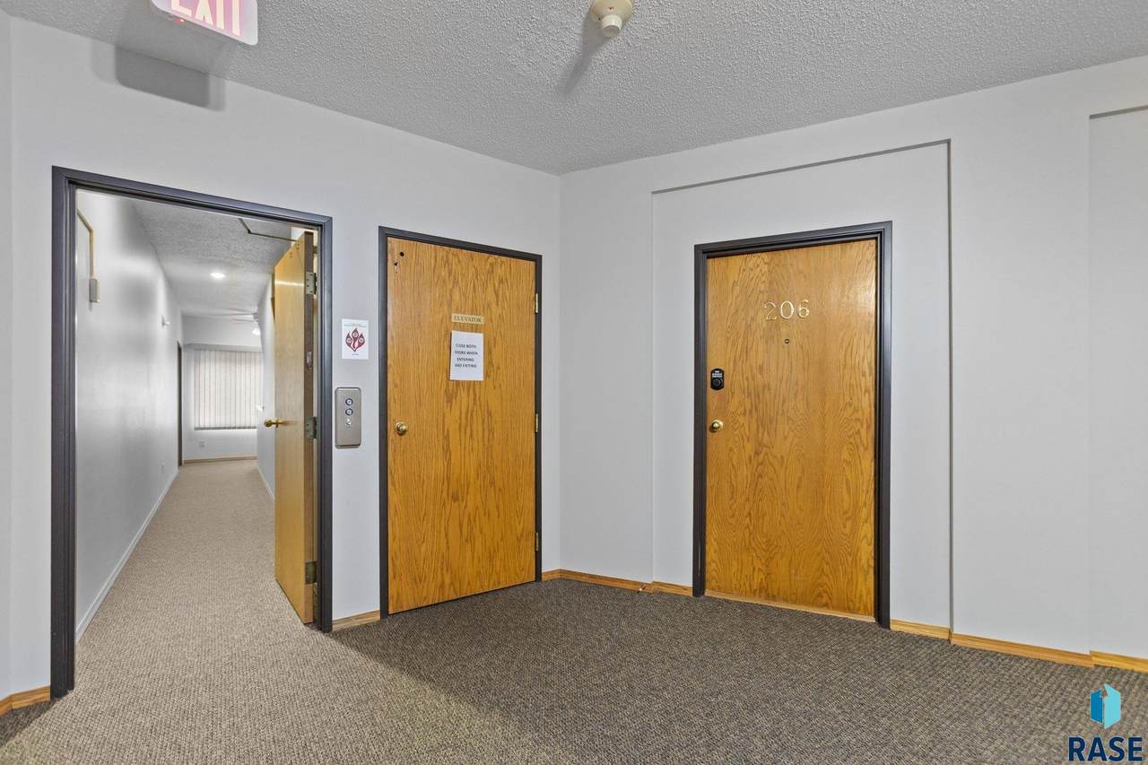 4601 Oxbow Ave Avenue - Photo 1