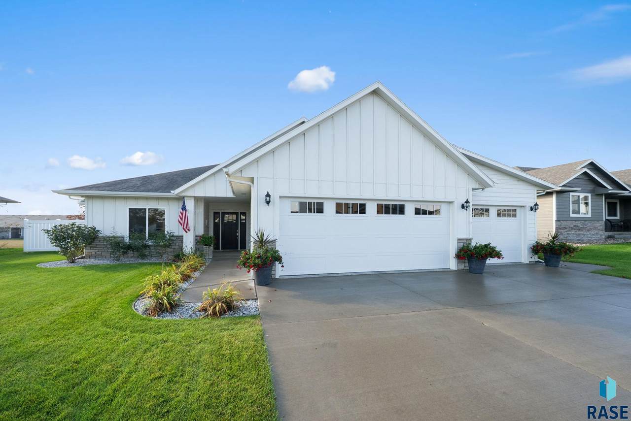 415 Mary Moore Dr Drive - Photo 1