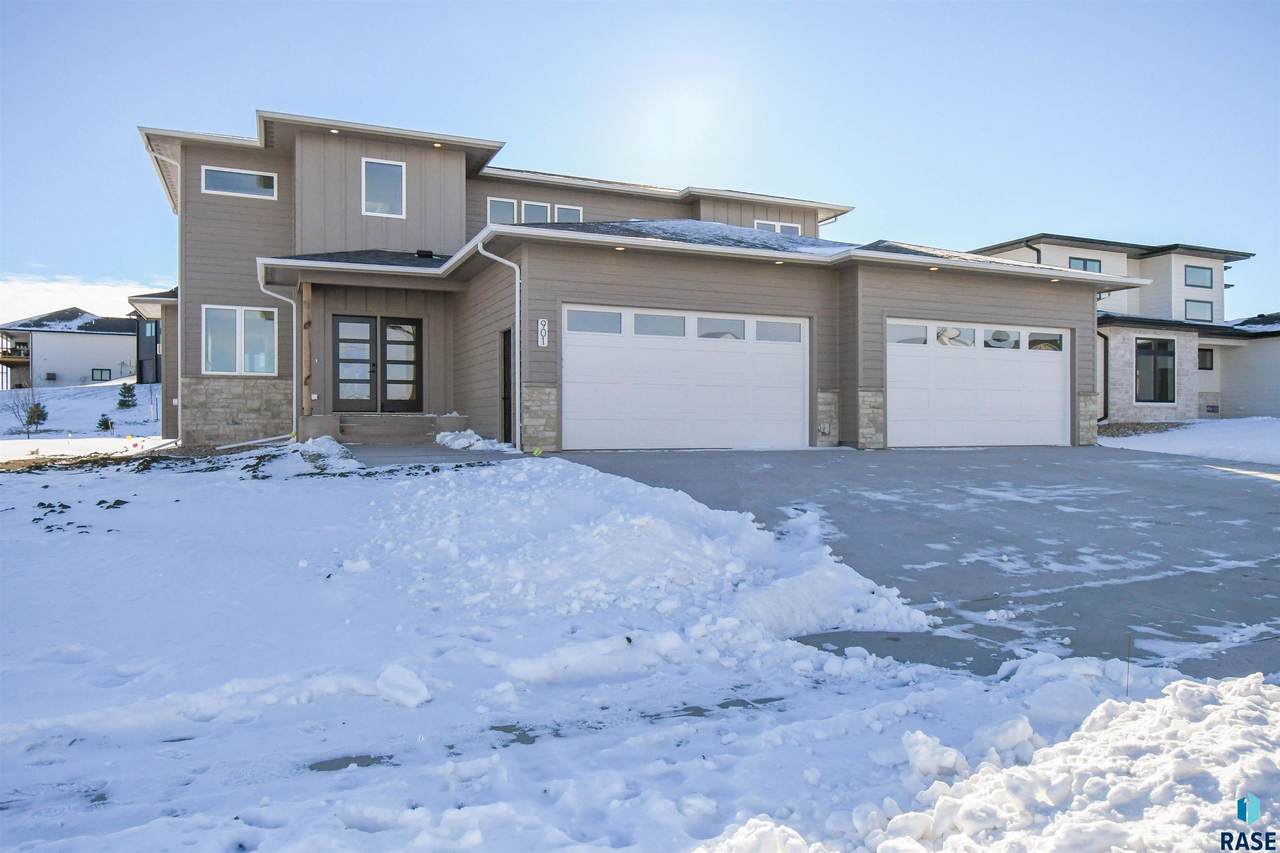 901 Sylvan Dr Drive - Photo 1