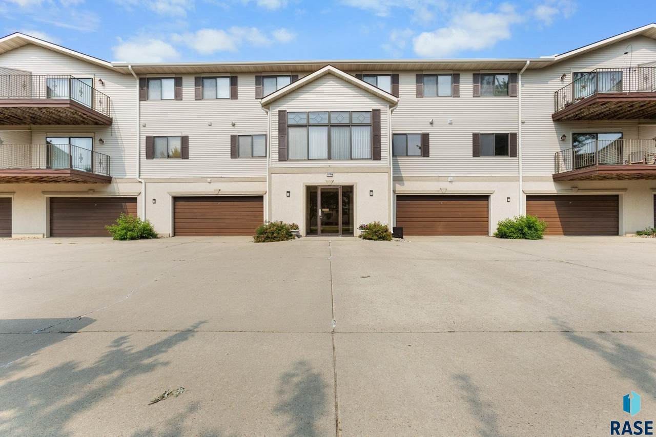 3700 Peony Pl - Photo 1