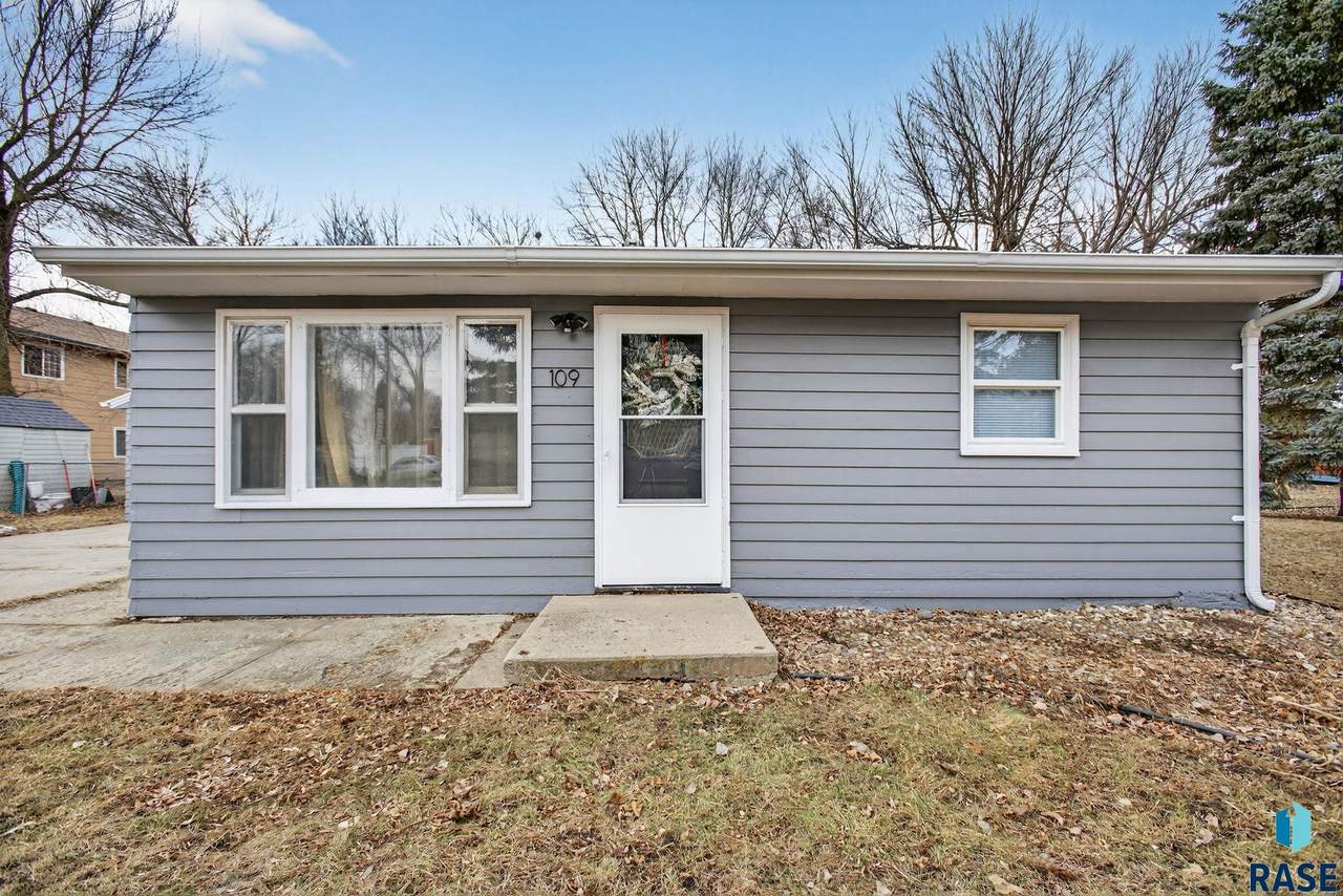 109 Columbia St Street - Photo 1