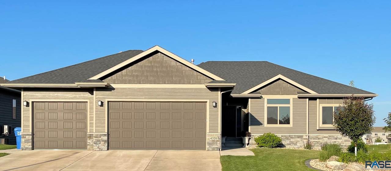 4320 S Orchid Ave - Photo 1