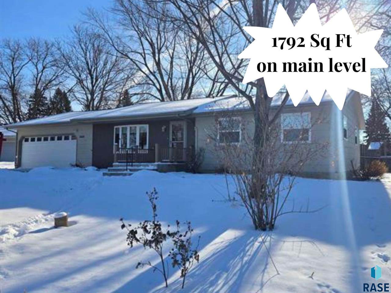 1601 Sylvan Cir Circle - Photo 1