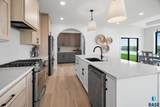 1127 Thompson Pl - Photo 2