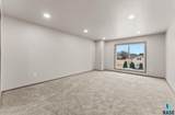 711 Dakota Ave - Photo 18