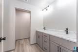 711 Dakota Ave - Photo 22