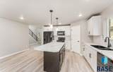 922 Wayne Pl - Photo 5