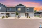 872 Sycamore Ave - Photo 1