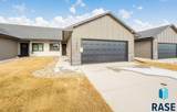 1437 Mae Pl - Photo 1