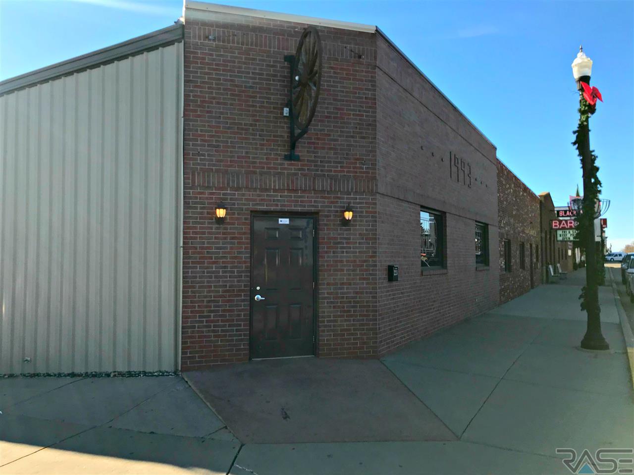 223 5th St E - Photo 1