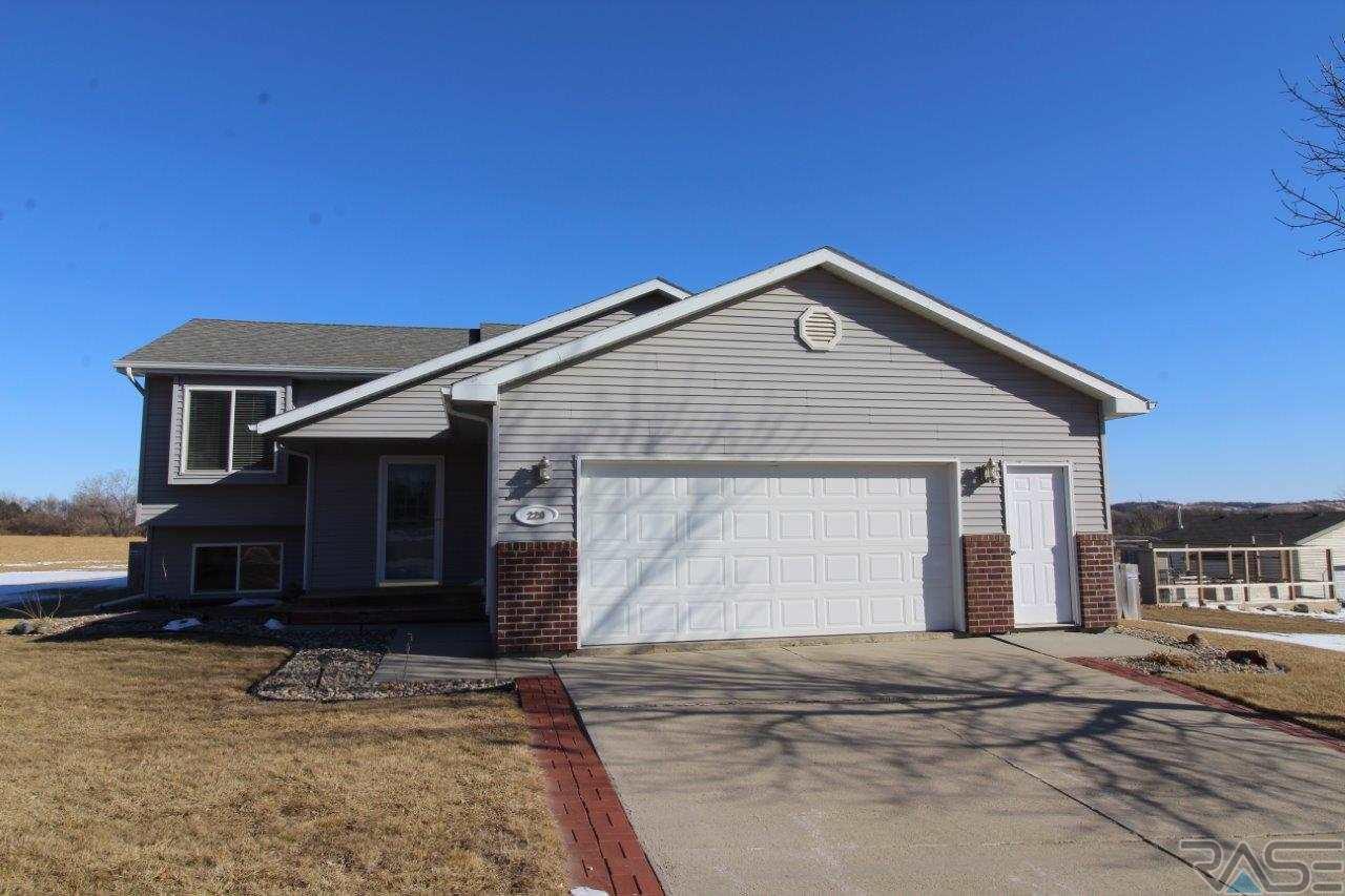 220 Carroll St - Photo 1