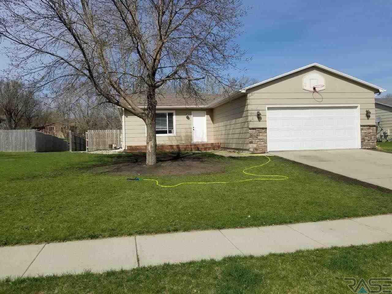 1119 Homestead Cir - Photo 1