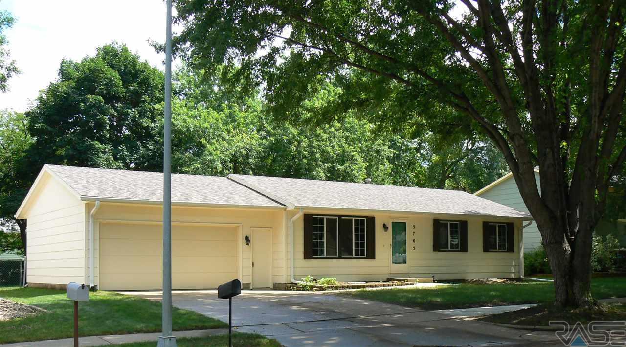 5705 Pebble Creek Rd - Photo 1