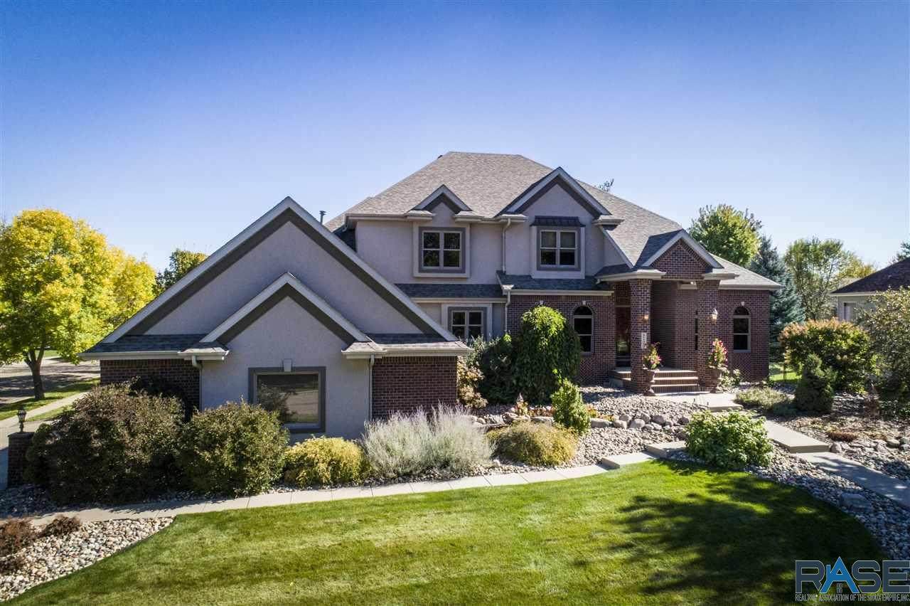 5700 Shadow Ridge Ave - Photo 1