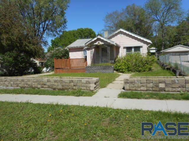 1604 Royce St - Photo 1