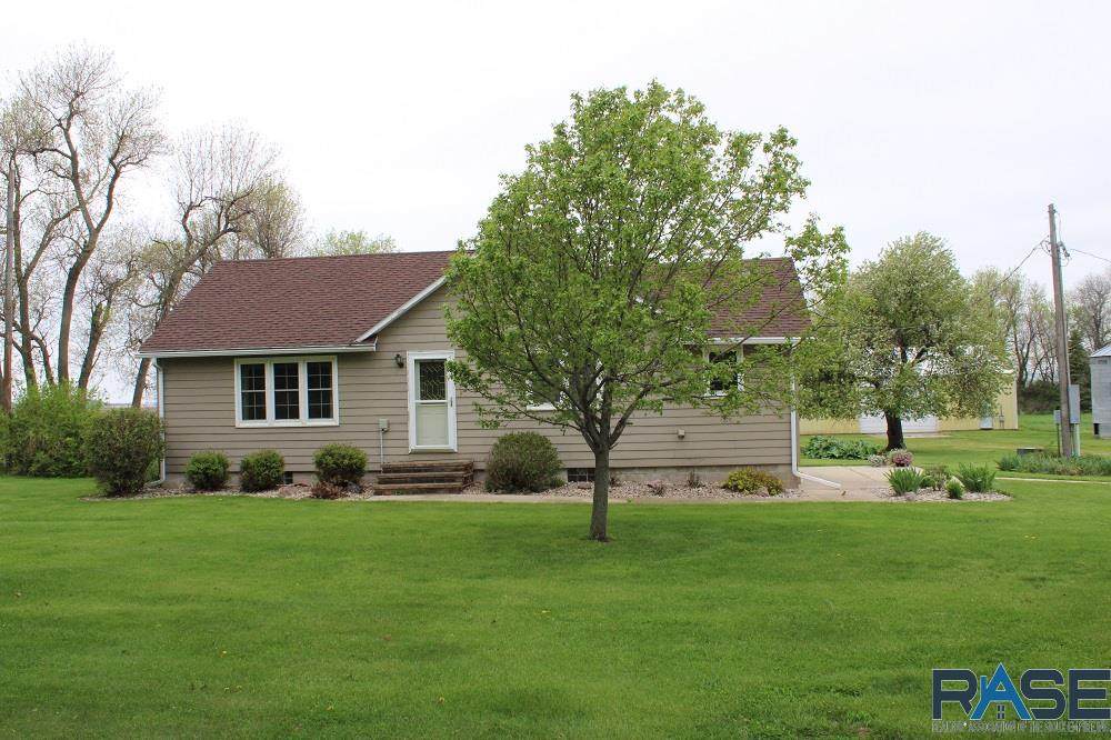 1277 170th Ave - Photo 1