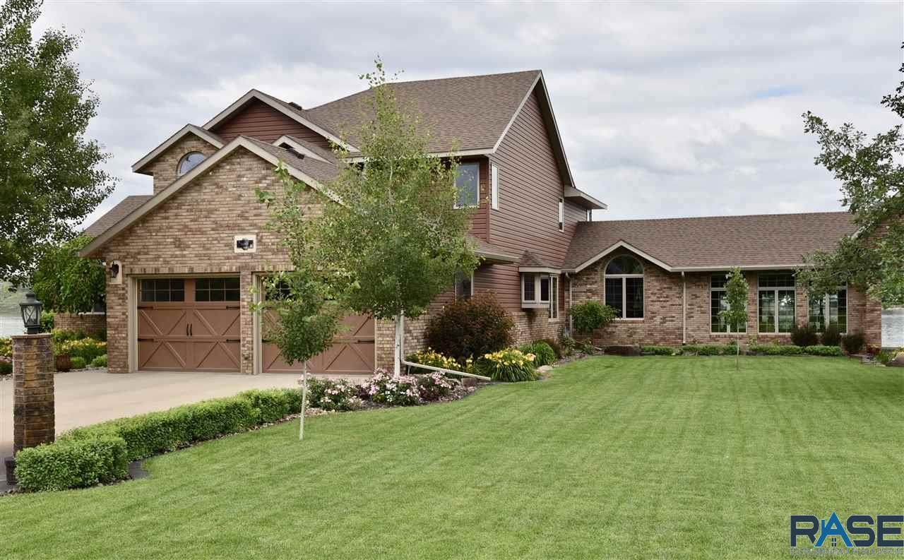 2632 Dunes Dr - Photo 1