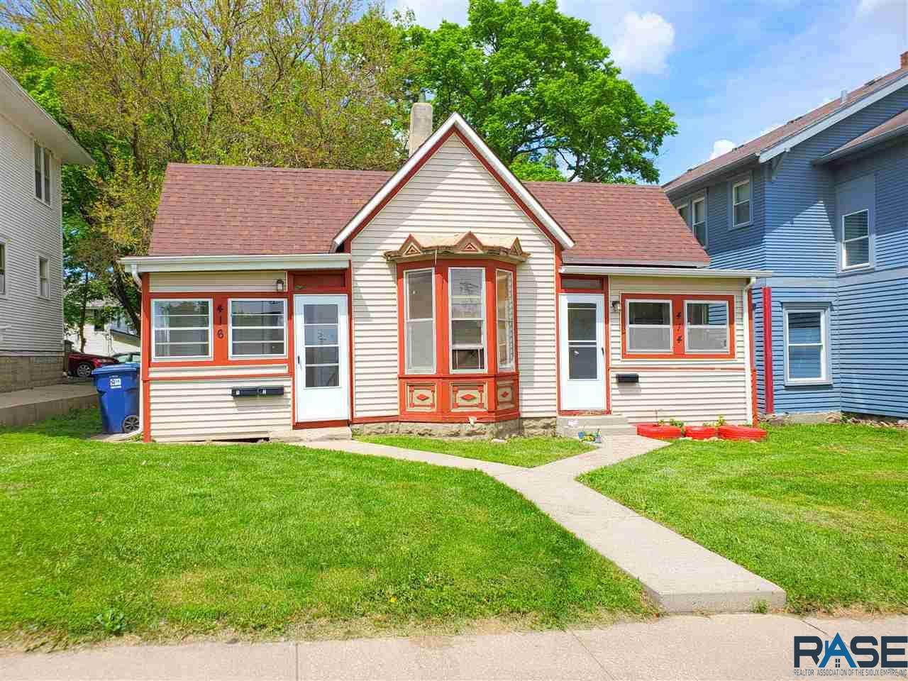 414 12th St - Photo 1