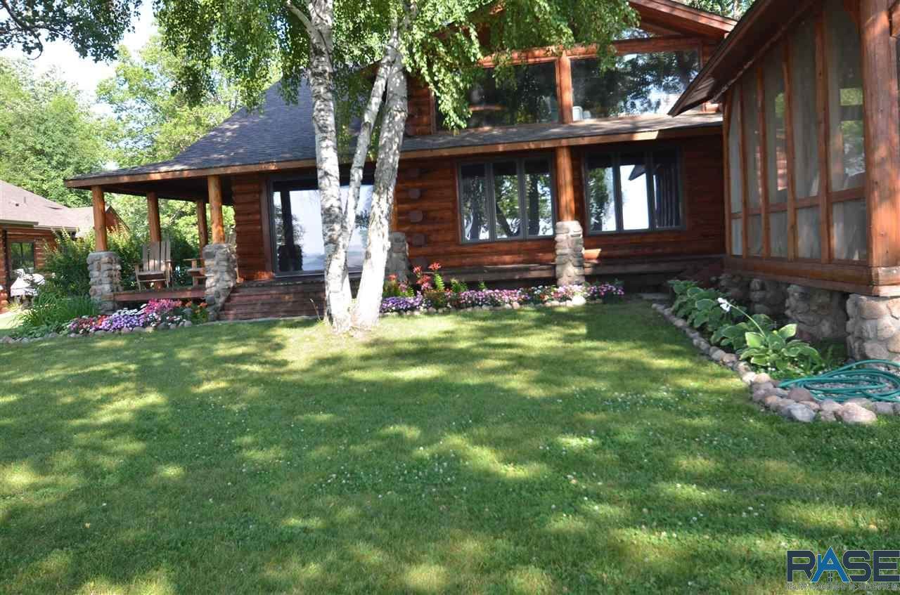 1943 Hyde Park Dr - Photo 1