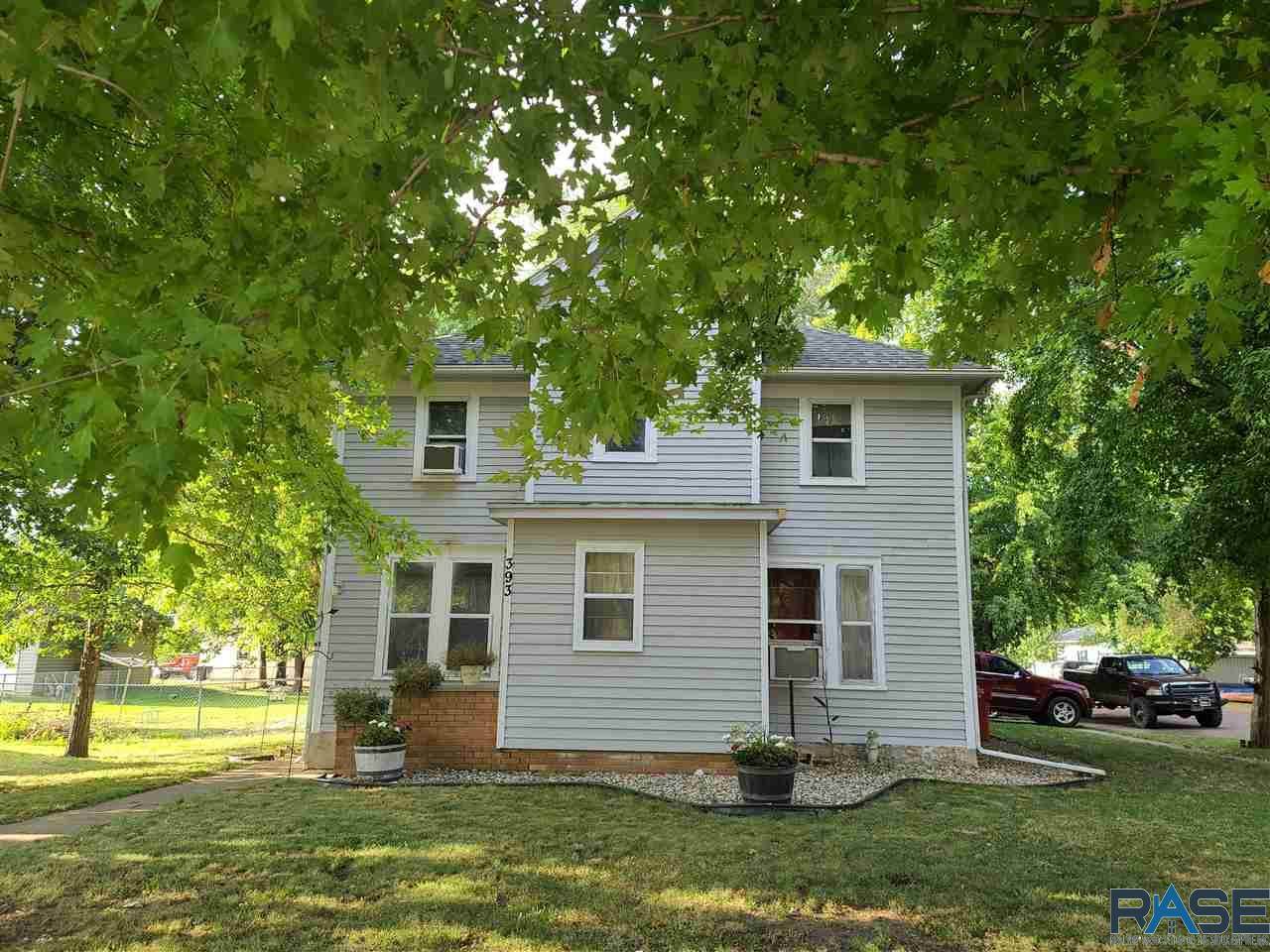 393 1st St - Photo 1
